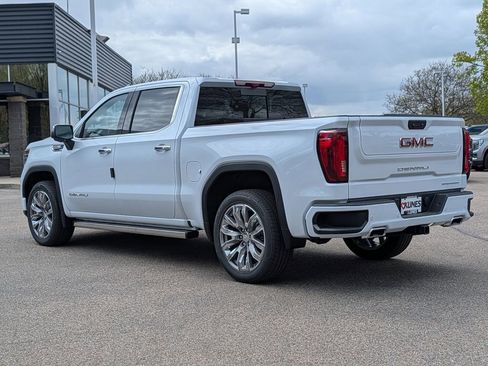 New 2026 GMC Sierra 1500 Denali w/ Denali Reserve Package AWD/4WD image 9