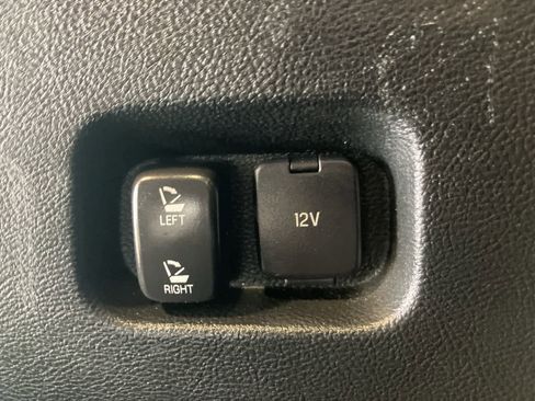 Used 2019 Ford Edge Titanium w/ Cold Weather Package image 33