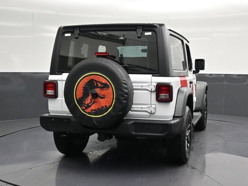 Used 2025 Jeep Wrangler Sport AWD/4WD image 2
