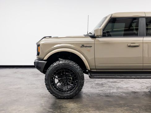 Used 2025 Ford Bronco Outer Banks AWD/4WD image 10