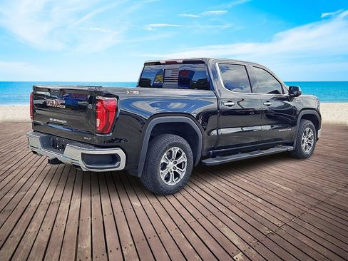 Used 2023 GMC Sierra 1500 SLT w/ SLT Convenience Package AWD/4WD image 4