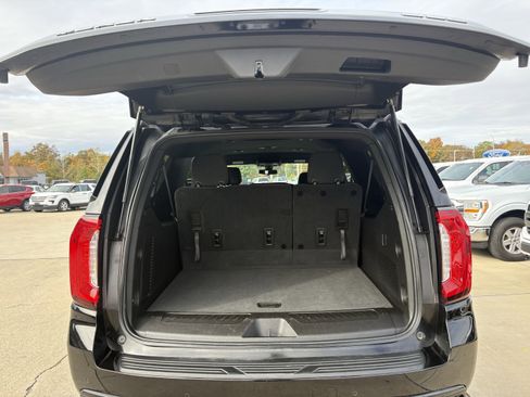 Used 2021 GMC Yukon XL SLE image 5