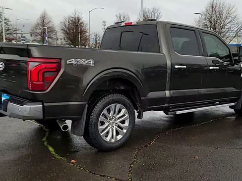 Used 2024 Ford F150 Lariat w/ Tow/Haul Package image 8