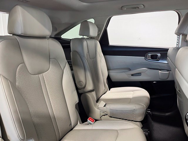 Used 2022 Kia Sorento SX Prestige w/ Panoramic Sunroof Package AWD/4WD image 14
