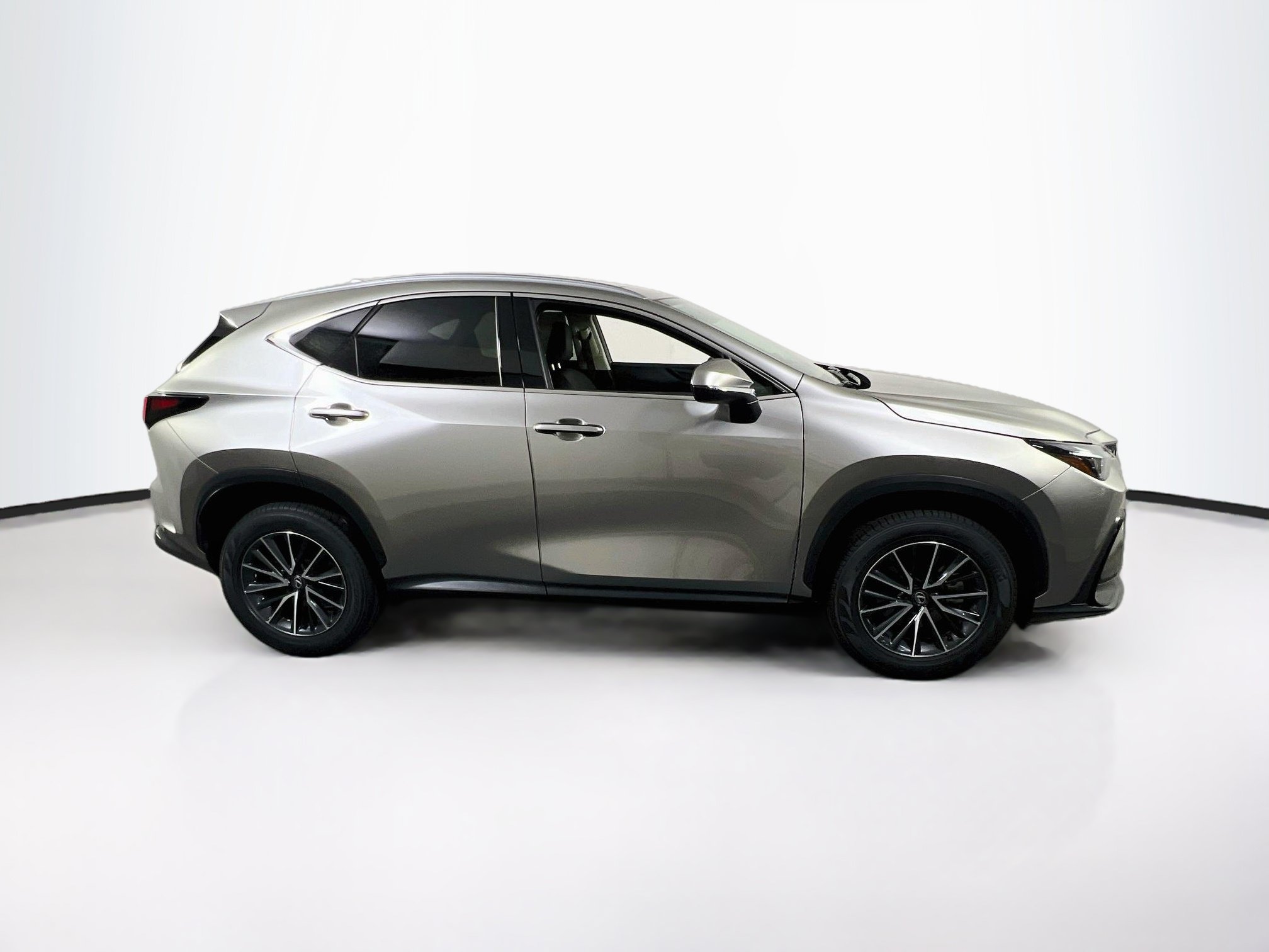 Used 2025 Lexus NX 350 AWD w/ Accessory Package (2T) image 4
