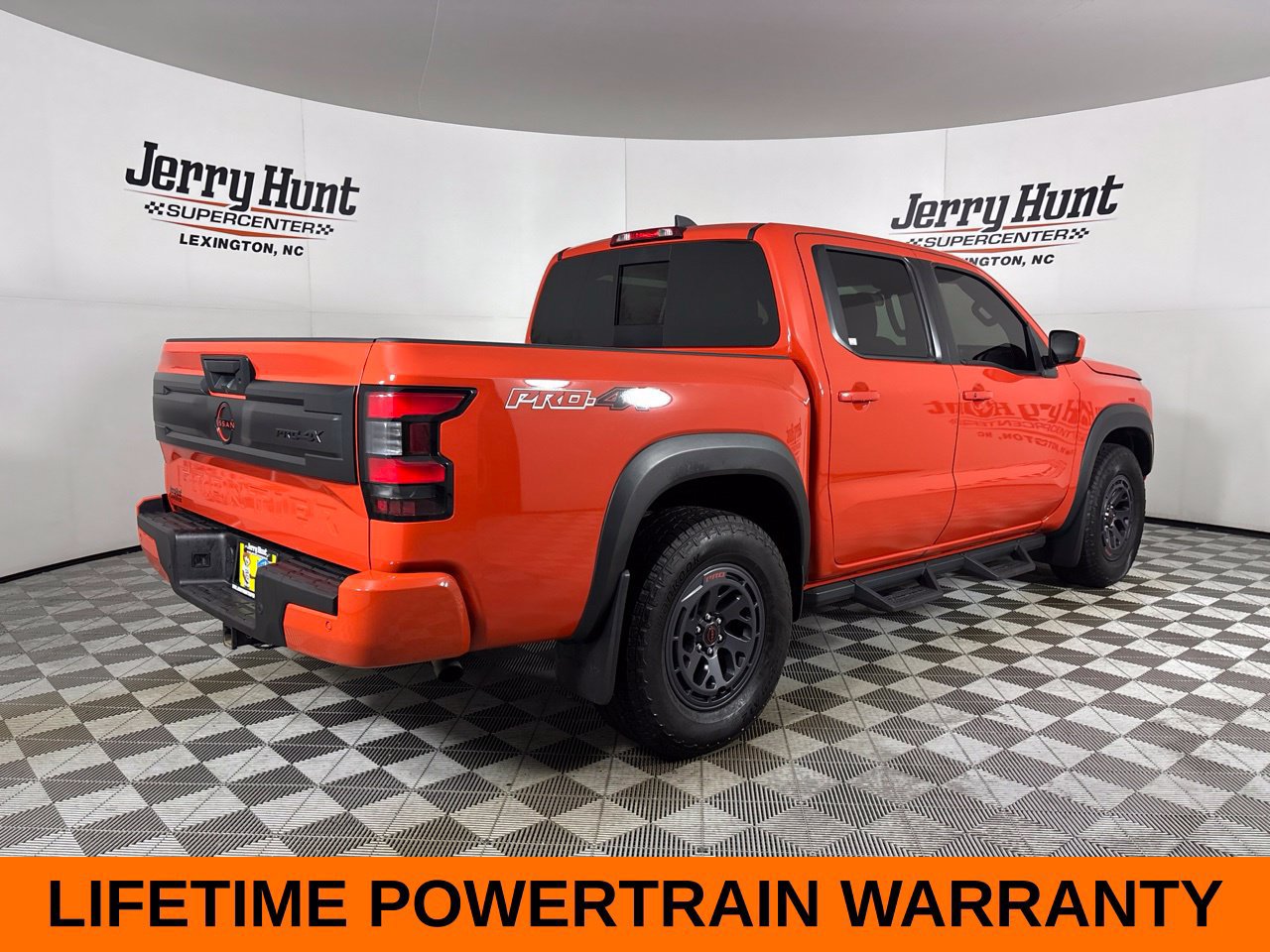 Used 2025 Nissan Frontier PRO-4X w/ Interior Protection Package AWD/4WD image 6