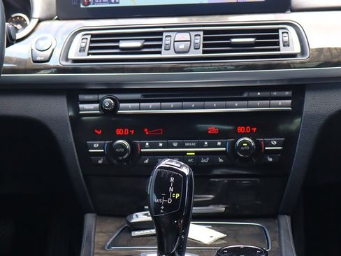 Used 2015 BMW 750i RWD image 12