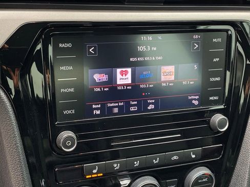 Used 2020 Volkswagen Passat 2.0T SE image 17