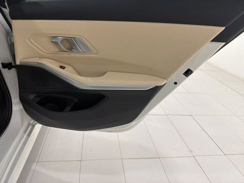 Used 2019 BMW 330i xDrive Sedan w/ Convenience Package AWD/4WD image 21