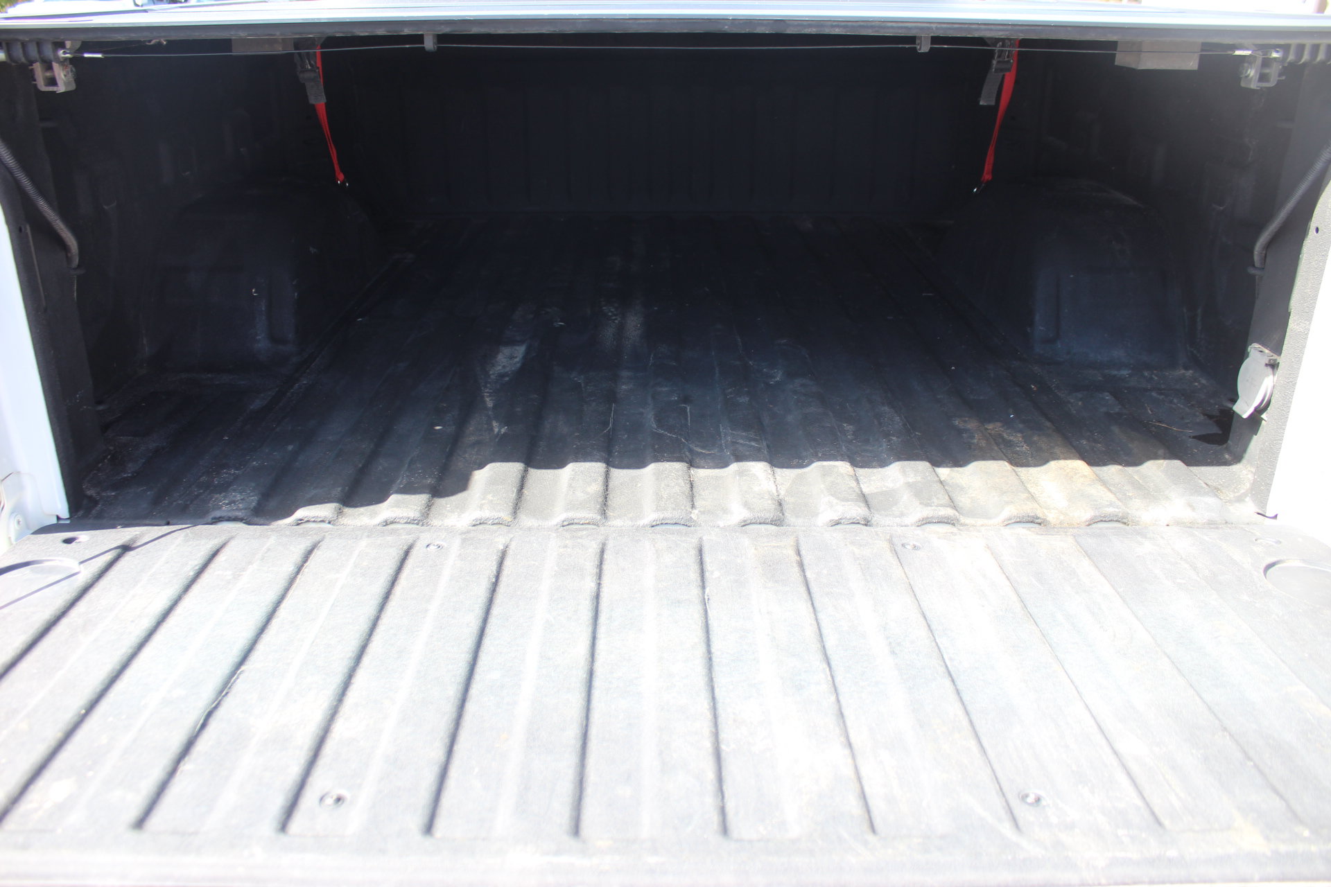 Used 2023 Chevrolet Silverado 1500 RST w/ Z71 Off-Road Package AWD/4WD image 9