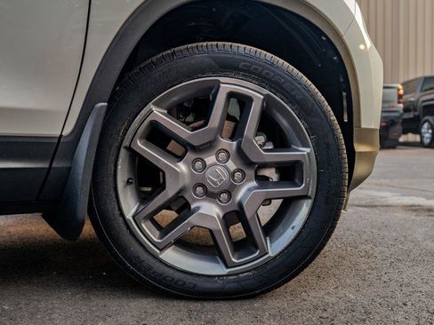 Used 2023 Honda Passport EX-L image 9
