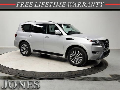 Used 2023 Nissan Armada SL w/ Captain's Chairs Package image 1