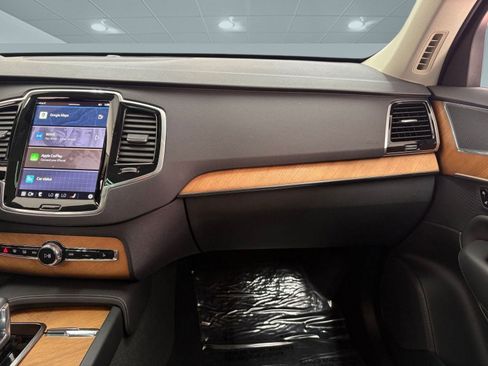 Used 2025 Volvo XC90 B6 Plus image 26