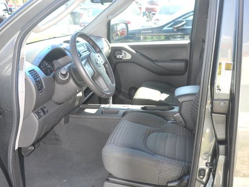 Used 2006 Nissan Frontier SE w/ (P01) Power Pkg RWD image 10