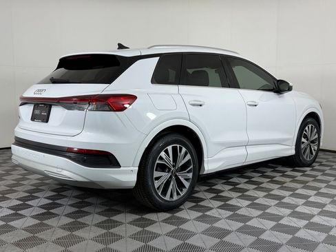 Used 2023 Audi Q4 e-tron Premium Plus w/ Premium Plus image 9