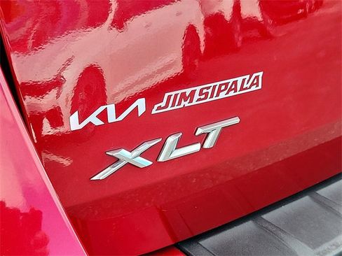 Used 2020 Ford Explorer XLT w/ Equipment Group 202A image 30