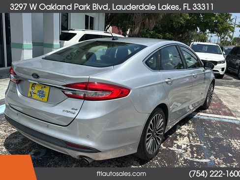Used 2018 Ford Fusion SE w/ Equipment Group 602A FWD image 11