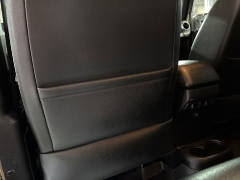 Used 2015 Jeep Wrangler Unlimited Sahara image 24