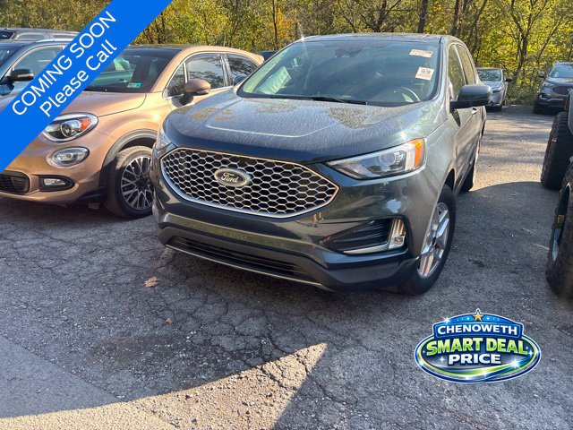 Used 2024 Ford Edge SEL w/ Convenience Package AWD/4WD image 3