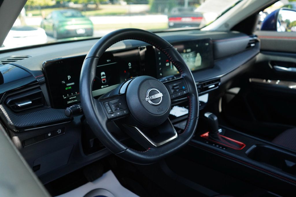 Used 2025 Nissan Kicks SR FWD image 5