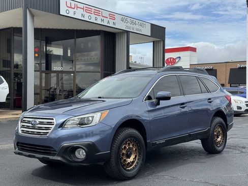Used 2017 Subaru Outback 2.5i Premium AWD/4WD image 1