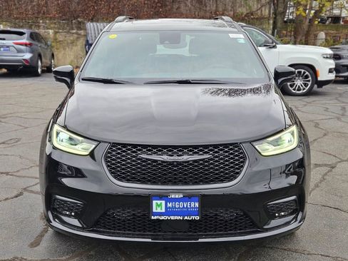 New 2026 Chrysler Pacifica Limited w/ S Appearance Package image 7