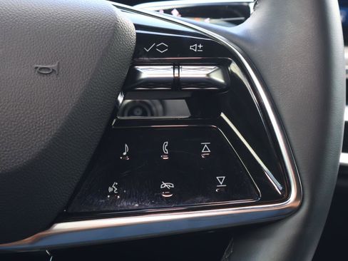 Used 2025 Cadillac Lyriq Luxury w/ LPO, Floor Liner Package image 29