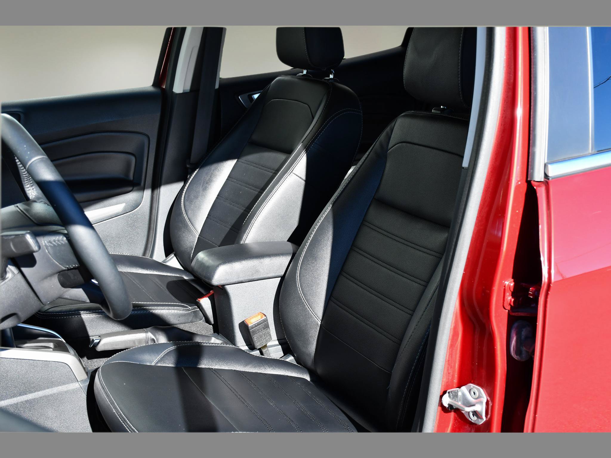 Used 2022 Ford EcoSport Titanium AWD/4WD image 14