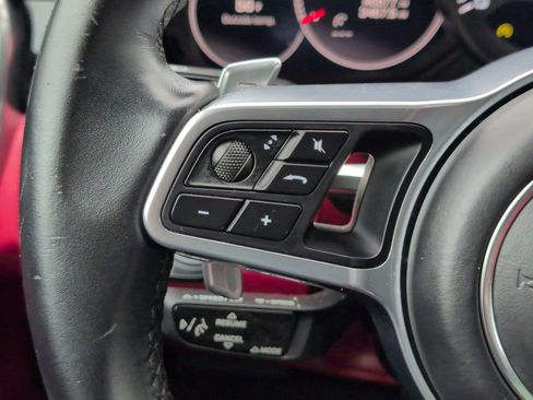Used 2021 Porsche Cayenne image 10