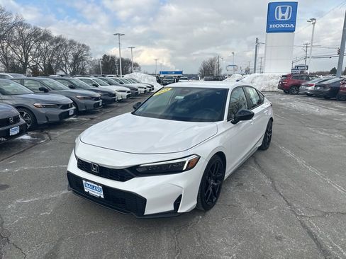 Used 2025 Honda Civic Sport image 1