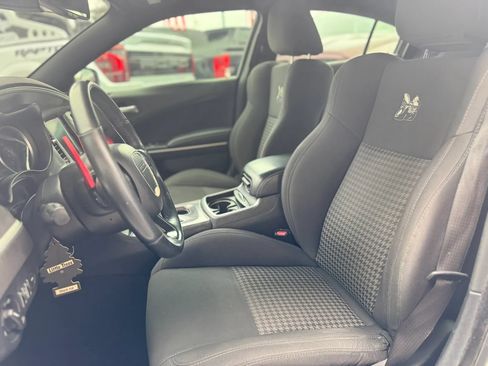 Used 2019 Dodge Charger Scat Pack RWD image 31
