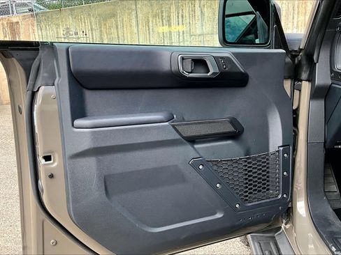 Used 2025 Ford Bronco Outer Banks image 23