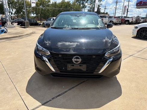 Used 2024 Nissan Sentra SV FWD image 3