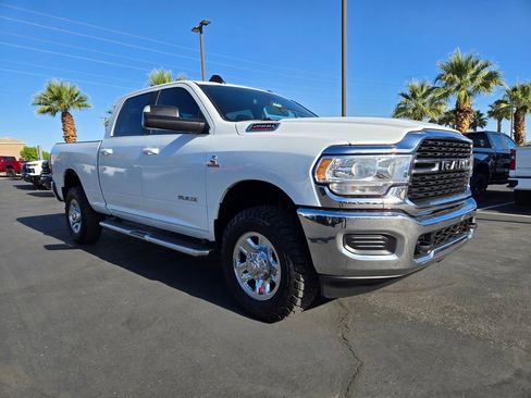 Used 2022 RAM 2500 Big Horn AWD/4WD image 1