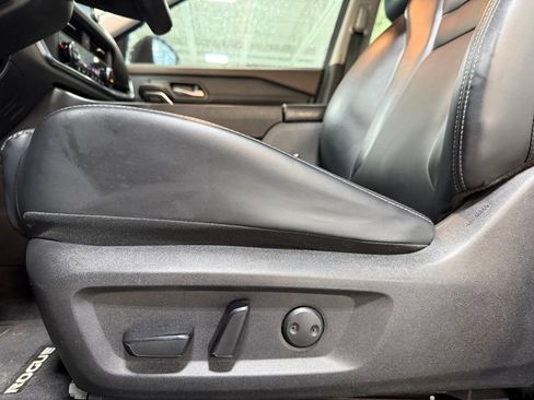 Used 2023 Nissan Rogue SV w/ SV Premium B Package FWD image 9