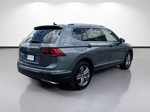 Used 2021 Volkswagen Tiguan SEL FWD image 3