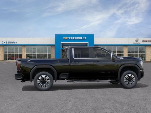 New 2026 GMC Sierra 2500 Denali w/ Denali Reserve Package AWD/4WD image 5