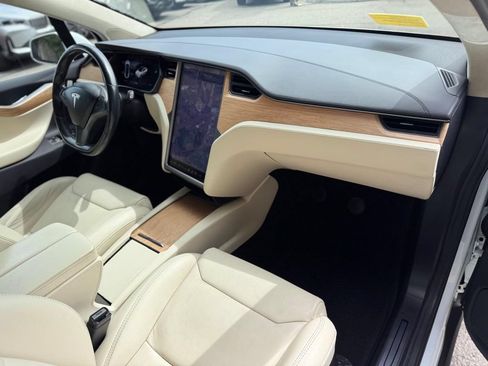 Used 2018 Tesla Model X AWD/4WD image 26