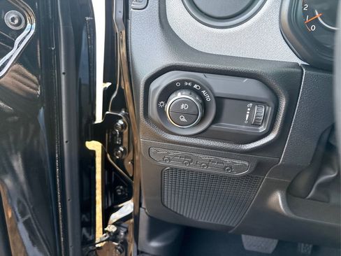 New 2026 Jeep Gladiator Sport image 15