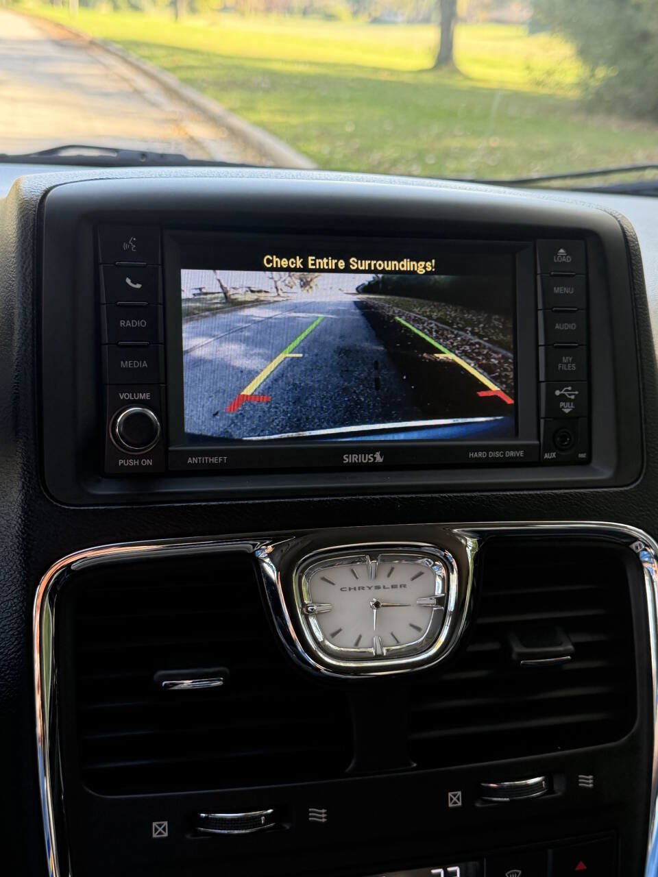 Used 2012 Chrysler Town & Country Touring w/ Entertainment Group #1 FWD image 19