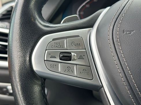 Used 2021 BMW X7 xDrive40i w/ Executive Package image 33