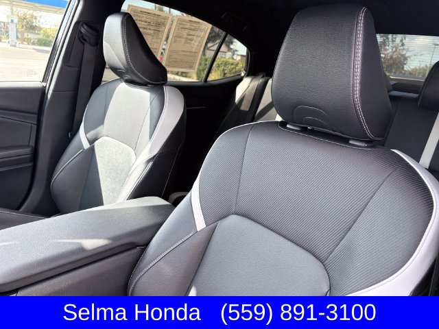Used 2025 Toyota Camry SE FWD image 10