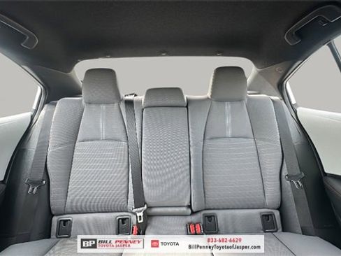 Used 2025 Toyota Corolla SE image 17