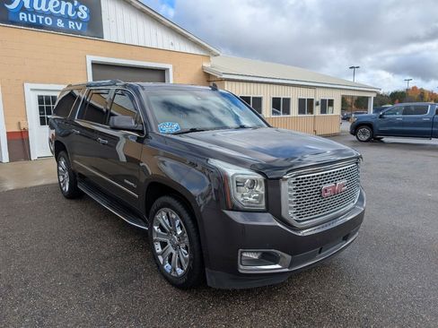 Used 2017 GMC Yukon XL Denali w/ Open Road Package image 3