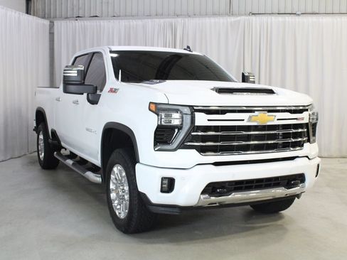 Used 2025 Chevrolet Silverado 2500 LT w/ Z71 Chrome Sport Edition AWD/4WD image 38