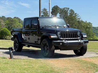 Used 2024 Jeep Gladiator Sport AWD/4WD video 1