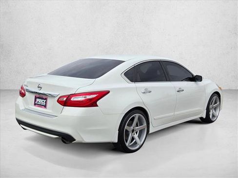 Used 2017 Nissan Altima 2.5 S w/ Power Driver Seat Package image 5