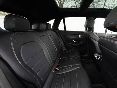 Used 2021 Mercedes-Benz GLC 300 4MATIC image 32