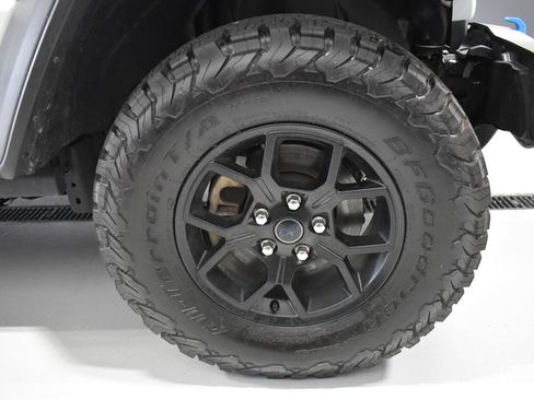 Used 2024 Jeep Wrangler Unlimited AWD/4WD image 10