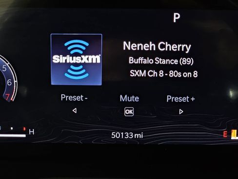 Used 2022 Jeep Grand Cherokee L Laredo RWD image 8